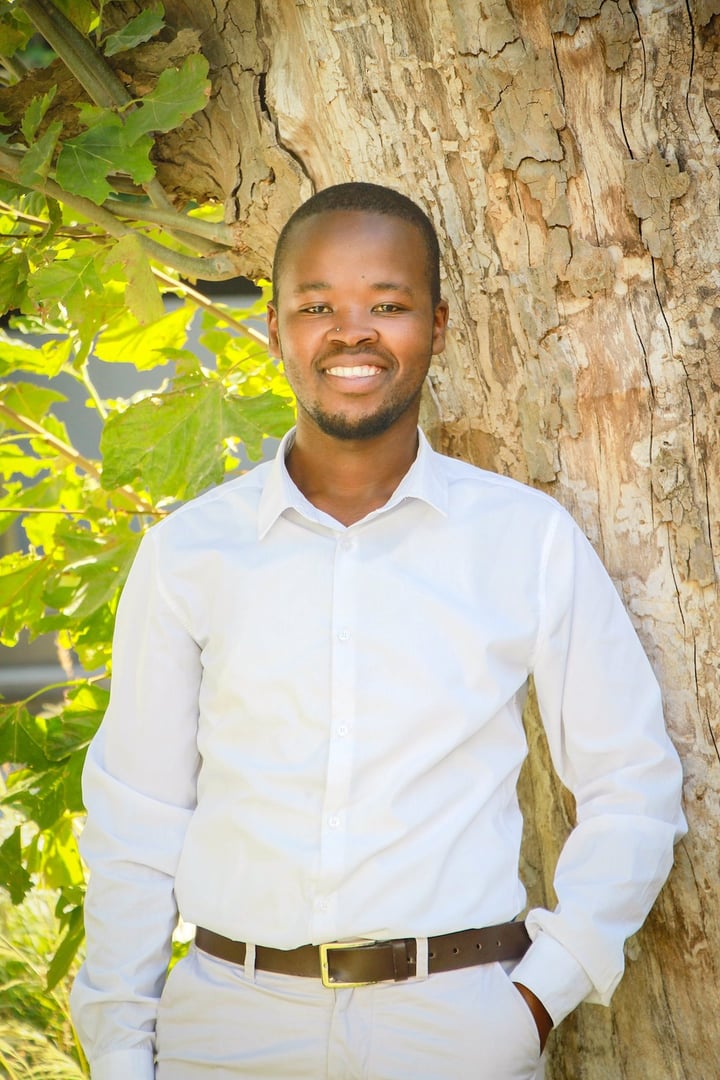 Mphumzi Luthango is a sales intern with a proven track record